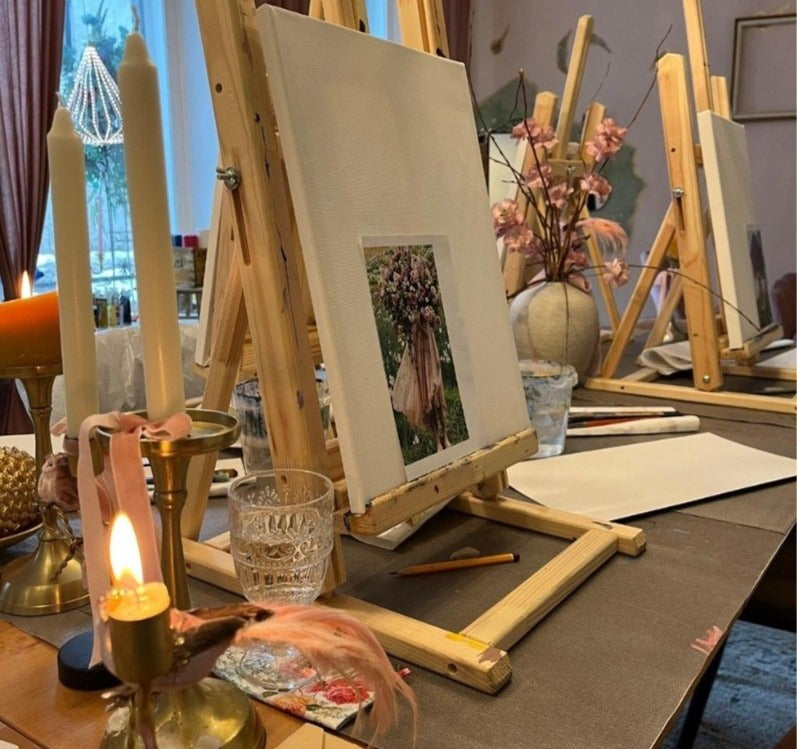 Bachelorette party with painting. A creative and unforgettable experience at the Mākslas pietura