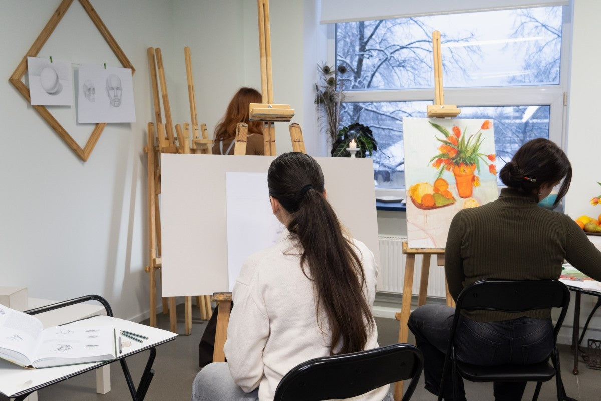 Darba process studijā Zīmēšanas un gleznošanas kurss pieaugušajiem