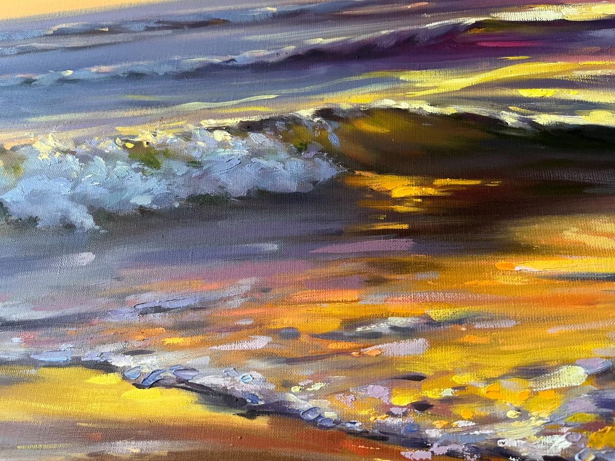 Fragments no gleznas ar jūru, tuvplānā redzami krāsaini eļļas krāsu triepieni un faktūra